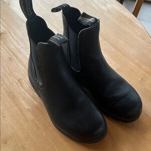 Blundstone Classic Black Leather Boots